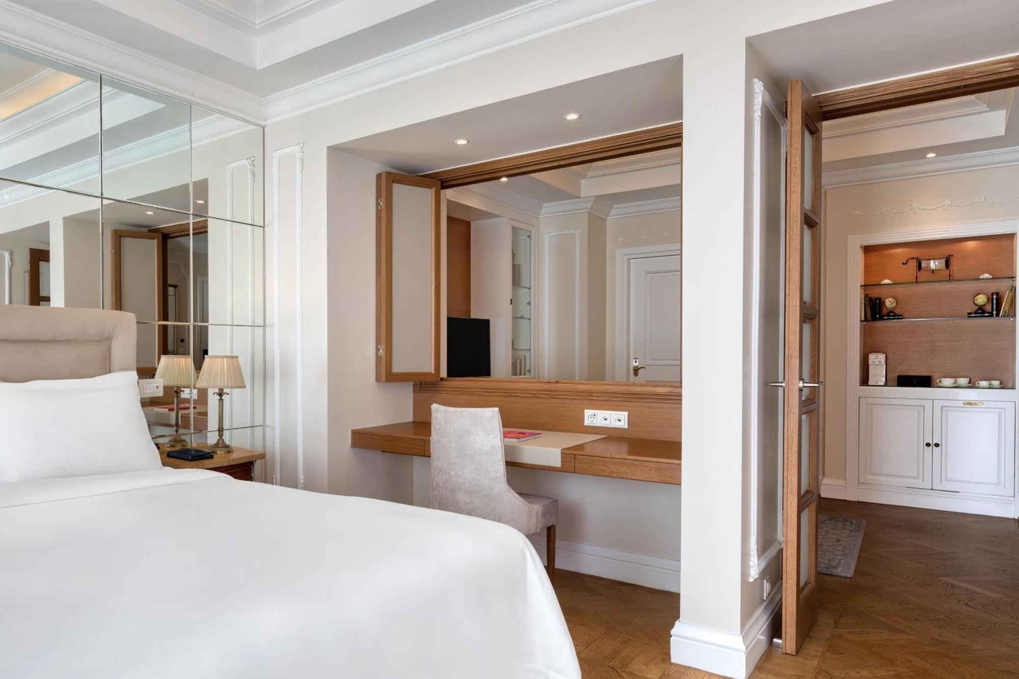 King George, A Luxury Collection Hotel, 5*